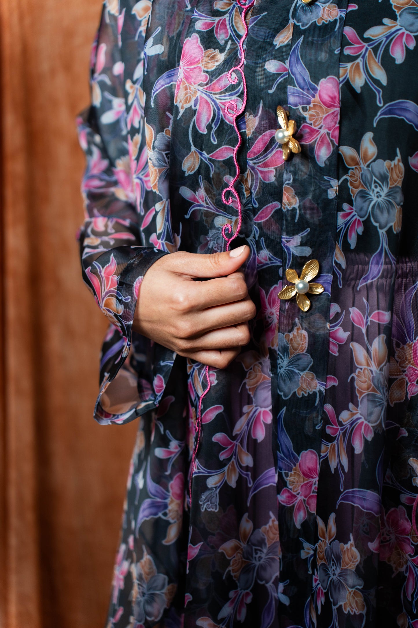 ESME Edge Shawl – Printed Black