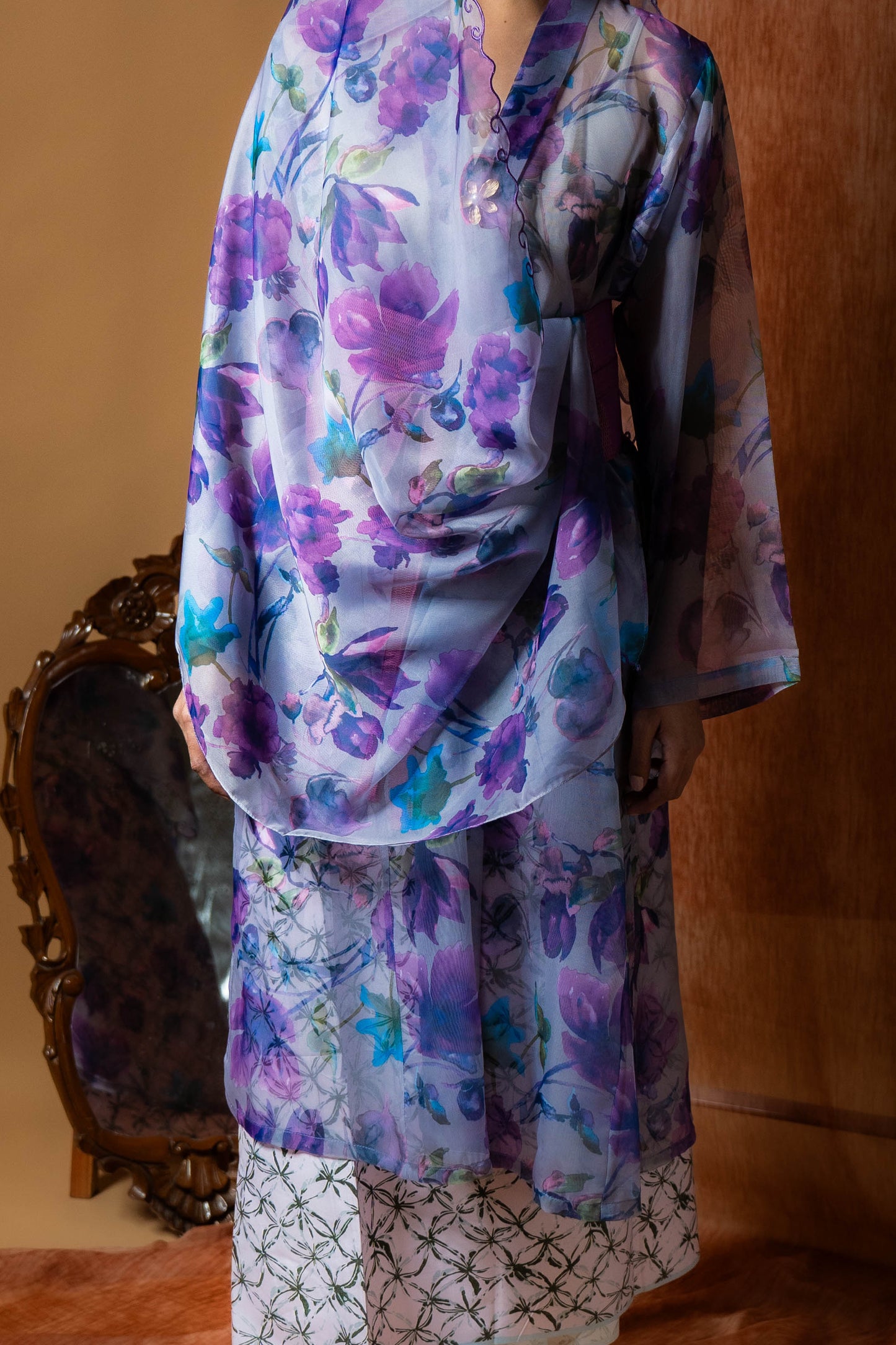 ESME Edge Shawl – Printed Purple